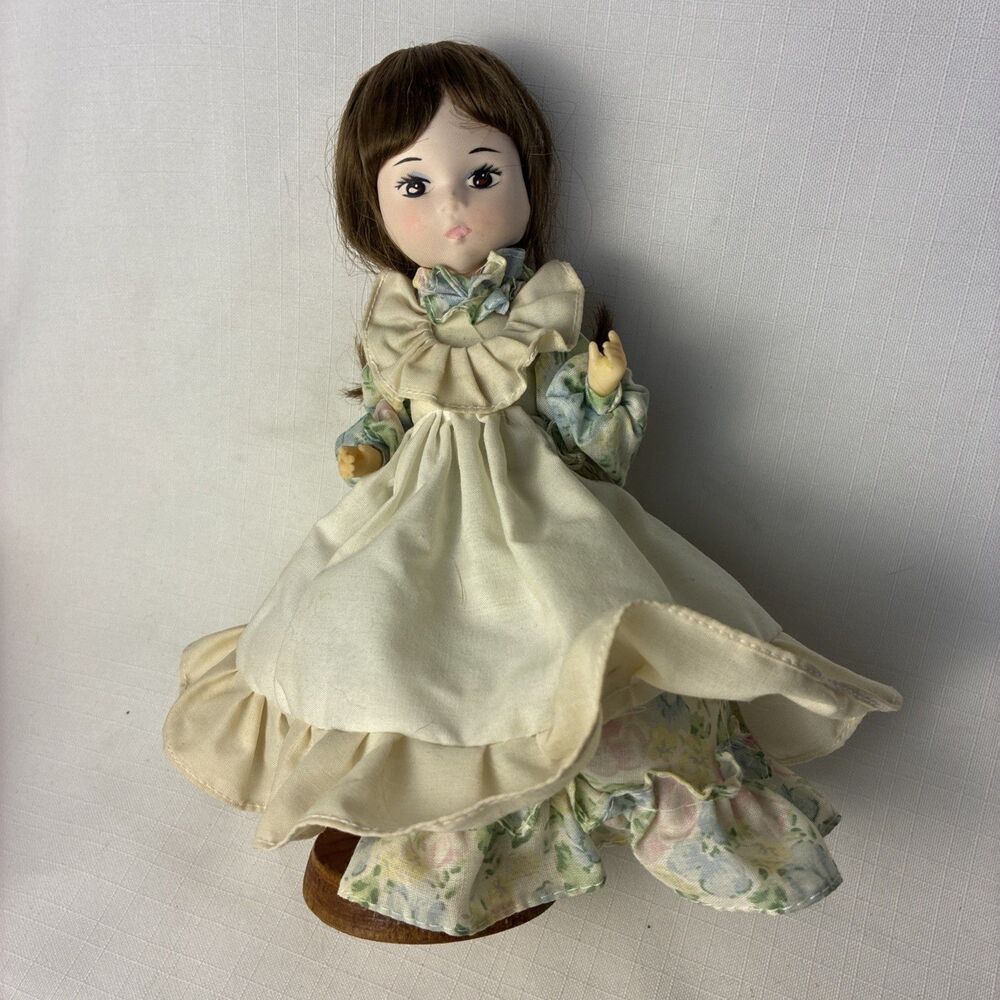 Vintage Bradley Dolls Miss April Collectors Choice Korea 1960 1970s 8.5in
